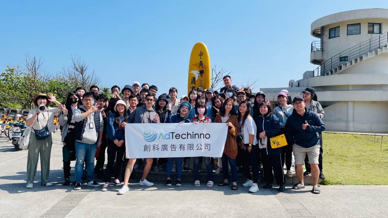 AsiaPac_AdTech_BeachCleanup_01.jpg