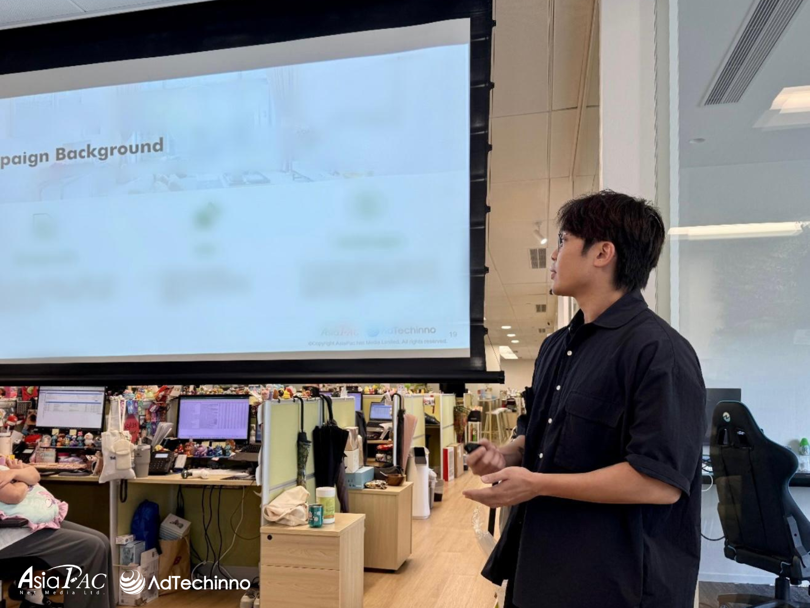asiapac-hongkong-foster-innovation-with-cross-team-sharing-03.png